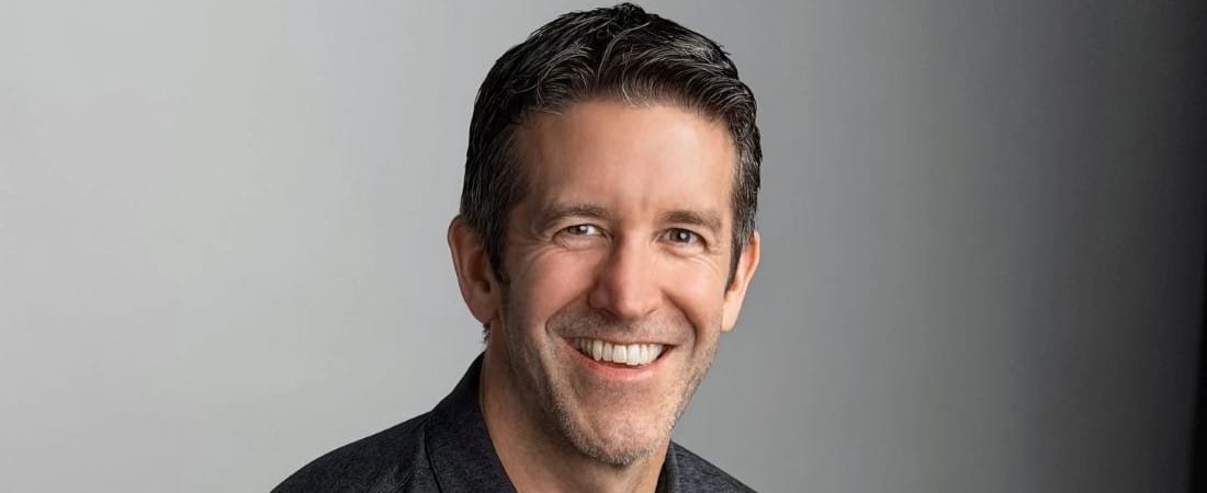 John Ternus va succéder à Tim Cook à la tête d’Apple